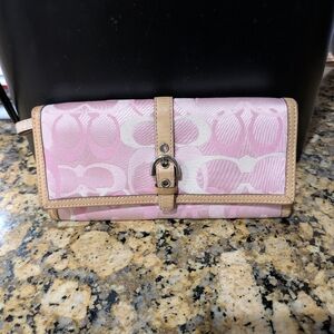 COACH pink wallet
